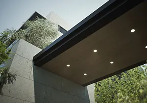 カメラワーク・ライティング・VFXを駆使した没入感ある映像